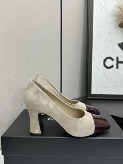 CHANEL Pumps & Heels Suede-Patent Leather (Beige-Burgundy) EU35-39 B90202606030378129