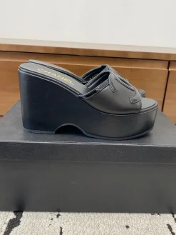 CHANEL Sandals & Mules Leather (Black) EU35-41 B71202606030399119