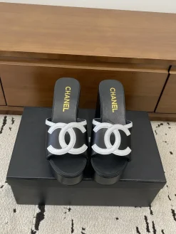 Alternative view of CHANEL Sandals & Mules Leather (Black-White) EU35-41 B71202606030407119