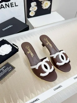 Alternative view of CHANEL Sandals & Mules Leather (Brown-White) EU35-40 B10202606030411109