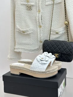 CHANEL Sandals & Mules Leather-Raffia-Wood (White-Beige) EU35-39 C00202606030448129