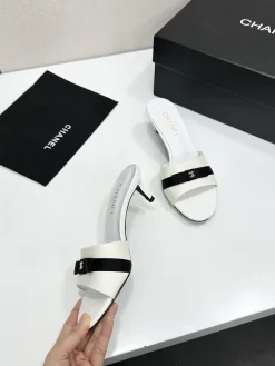 Alternative view of CHANEL Sandals & Mules Leather (White-Black) EU35-41 B70202606030439119
