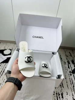 Alternative view of CHANEL Sandals & Mules Leather (White-Black) EU35-41 B70202606030440119