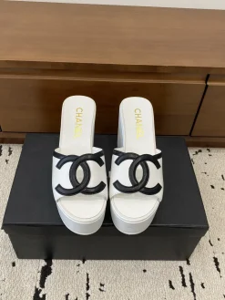 Alternative view of CHANEL Sandals & Mules Leather (White-Black) EU35-41 B71202606030441119