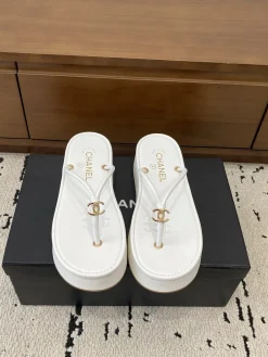 Alternative view of CHANEL Sandals & Mules Leather (White-Gold) EU35-40 B50202606030616119
