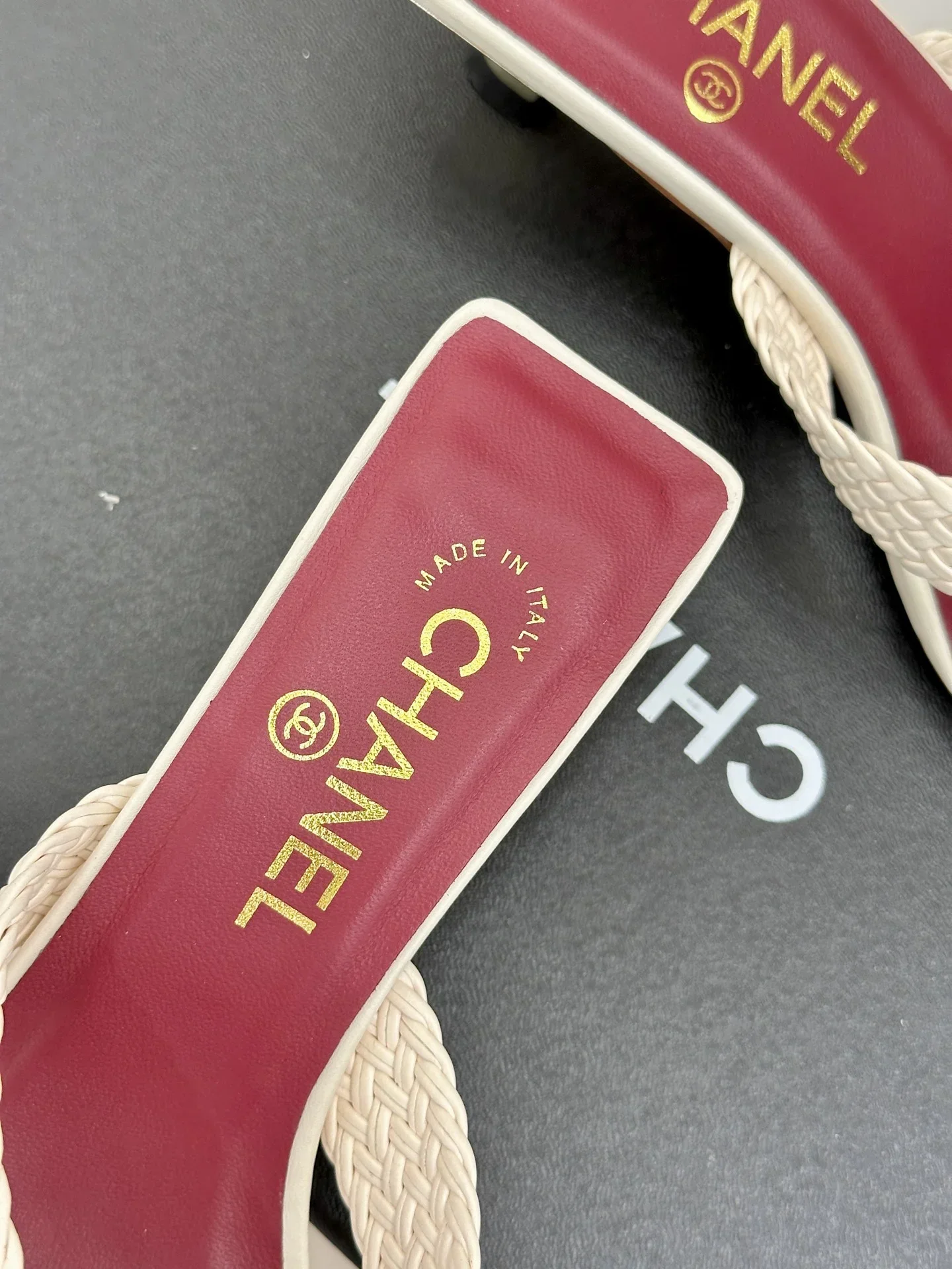 CHANEL Sandals & Mules Leather (White-Red-Gold) EU35-39 B40202606030444109 - Image 7
