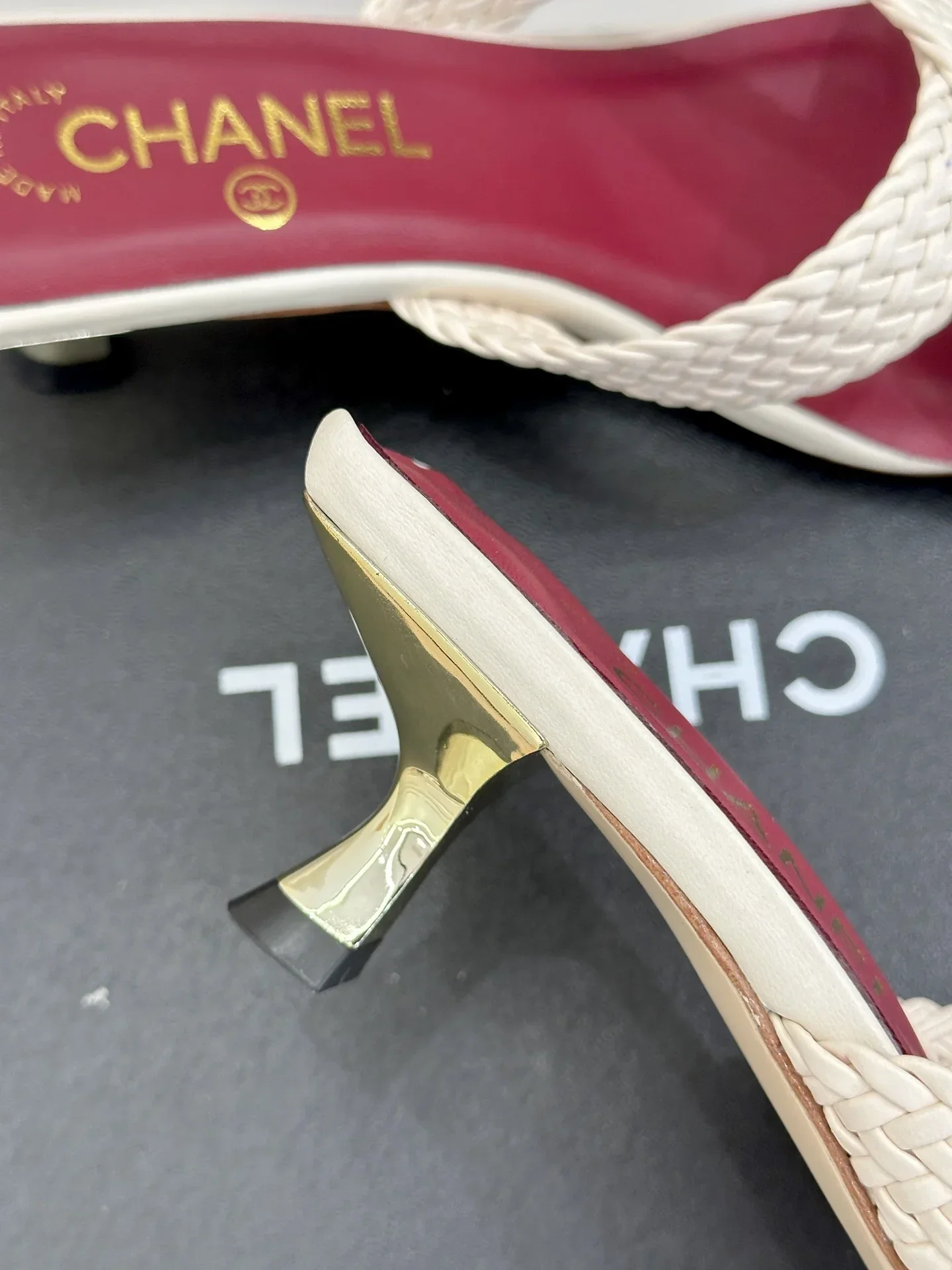 CHANEL Sandals & Mules Leather (White-Red-Gold) EU35-39 B40202606030444109 - Image 8