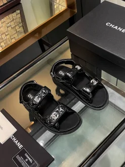 Alternative view of CHANEL Sandals & Mules Patent Leather (Black) EU35-40 B202026060304661091