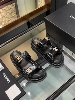CHANEL Sandals & Mules Patent Leather (Black-Gold) EU35-40 B20202606030467109