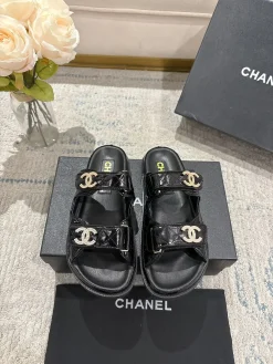 Alternative view of CHANEL Sandals & Mules Patent Leather (Black-Gold) EU35-40 B20202606030468109