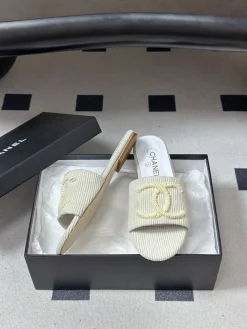 CHANEL Slides & Slippers Corduroy (White-Gold) EU35-39 B60202606030483119