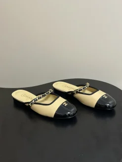 CHANEL Slides & Slippers Leather (Beige-Black) EU35-39 B40202606030498109