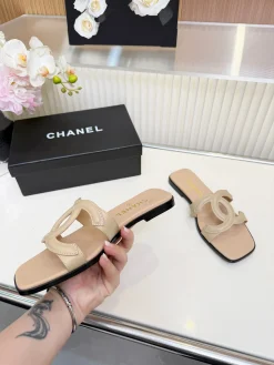 CHANEL Slides & Slippers Leather (Beige-Black) EU36-44 B0520260603049099