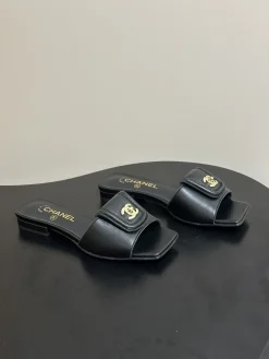 CHANEL Slides & Slippers Leather (Black-Gold) EU35-39 B40202606030500109