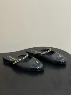CHANEL Slides & Slippers Leather (Black-Gold) EU35-39 B40202606030501109