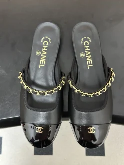 Alternative view of CHANEL Slides & Slippers Leather (Black-Gold) EU35-39 B40202606030501109