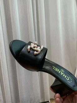 CHANEL Slides & Slippers Leather (Black-White-Pink) EU35-41 B40202606033284109