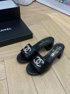 Alternative view of CHANEL Slides & Slippers Leather (Black-White-Pink) EU35-41 B40202606033284109