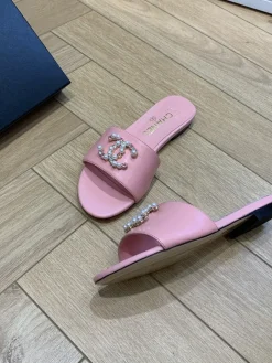 CHANEL Slides & Slippers Leather (Pink) EU35-41 B40202606033287109