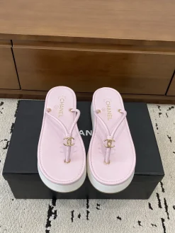 Alternative view of CHANEL Slides & Slippers Leather (Pink-White-Gold) EU35-40 B50202606030521119