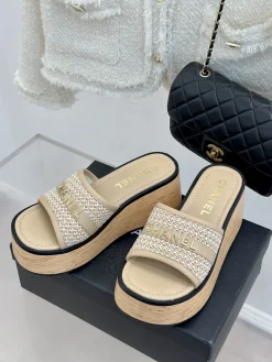 Alternative view of CHANEL Slides & Slippers Leather-Raffia (Beige-Black-Gold) EU35-39 B40202606030551109