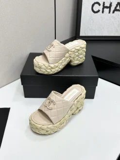 Alternative view of CHANEL Slides & Slippers Leather-Raffia (Beige) EU35-41 B40202606030550109