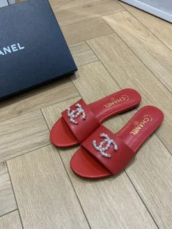Alternative view of CHANEL Slides & Slippers Leather (Red) EU35-41 B40202606033289109