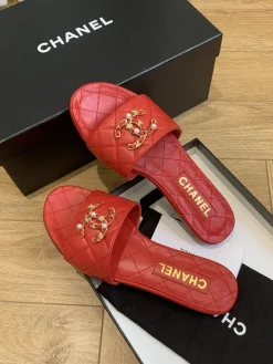 Alternative view of CHANEL Slides & Slippers Leather (Red-Gold-White) EU35-41 B40202606033288109