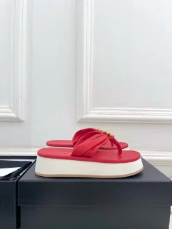 CHANEL Slides & Slippers Leather (Red-White-Gold) EU35-39 B40202606030527109