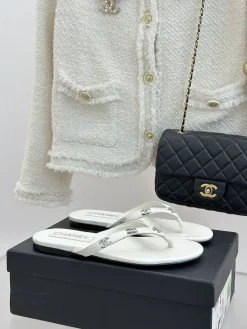 CHANEL Slides & Slippers Leather (White) EU35-39 B40202606030530109