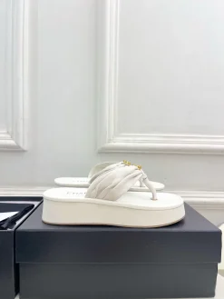 CHANEL Slides & Slippers Leather (White) EU35-39 B40202606030531109