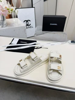 Alternative view of CHANEL Slides & Slippers Leather (White-Gold) EU35-40 B50202606030533119