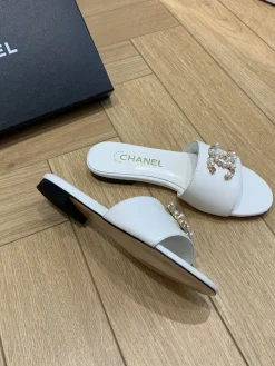 CHANEL Slides & Slippers Leather (White-Gold-Pink) EU35-41 B40202606033267109
