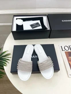 Alternative view of CHANEL Slides & Slippers Leather (White-Silver) EU35-39 B60202606030544119