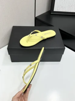 CHANEL Slides & Slippers Leather (Yellow-Black) EU35-41 B30202606030546109