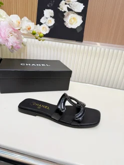 CHANEL Slides & Slippers Patent Leather (Black) EU36-44 B0520260603049699