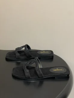 CHANEL Slides & Slippers Suede (Black) EU35-39 B30202606030570109