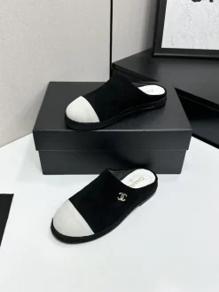 Alternative view of CHANEL Slides & Slippers Suede (Black-White) EU35-41 B50202606030573119