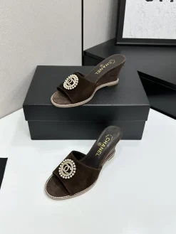 Alternative view of CHANEL Slides & Slippers Suede (Brown) EU35-41 B50202606030577119