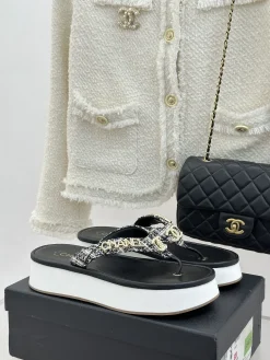 CHANEL Slides & Slippers Tweed (Black-White) EU35-39 B40202606030582109