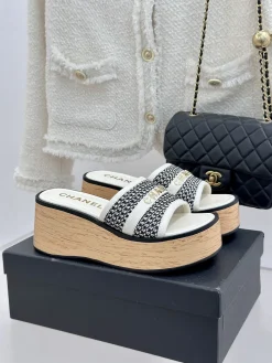 CHANEL Slides & Slippers Tweed-Leather (Black-White-Beige) EU35-39 B40202606030591109