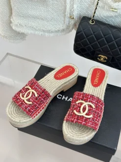 Alternative view of CHANEL Slides & Slippers Tweed-Rope (Red-White-Black) EU35-39 C00202606030590129