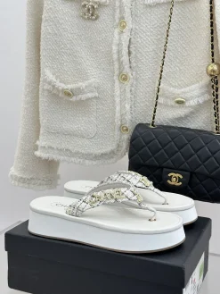 CHANEL Slides & Slippers Tweed (White-Black-Gold) EU35-39 B40202606030587109