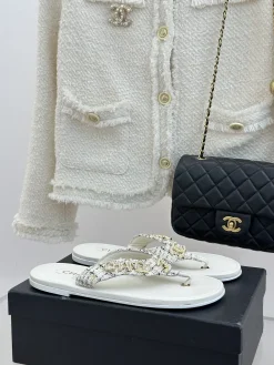 CHANEL Slides & Slippers Tweed (White-Black-Gold) EU35-39 B40202606030588109