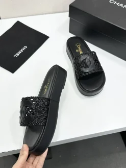 Alternative view of CHANEL Slides & Slippers Woven Fabric (Black) EU35-41 B50202606030580119