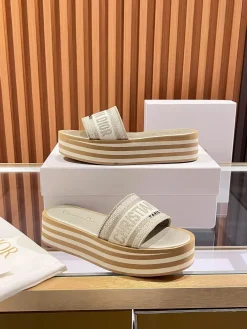 DIOR Slides & Slippers Canvas (Beige-White) EU35-40 B0020260603070199