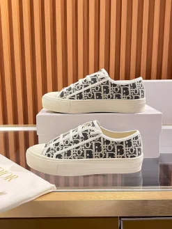 DIOR Sneakers & Trainers Canvas (Black-White) EU35-41 B40202606030754109