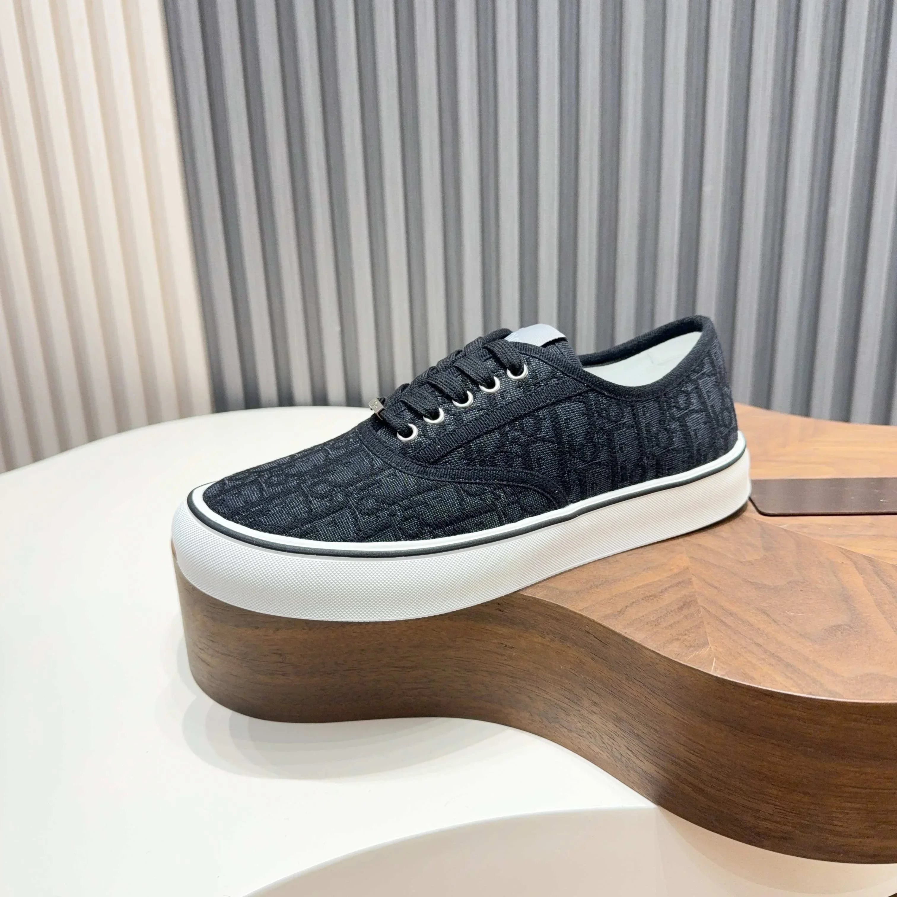 DIOR Sneakers & Trainers Canvas (Black-White) EU39-44 C00202606030759129