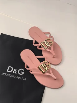 DOLCE & GABBANA Slides & Slippers Rubber (Pink-Gold) EU35-42 A2020260603092079