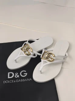 Alternative view of DOLCE & GABBANA Slides & Slippers Rubber (White-Gold) EU35-42 A2020260603092179